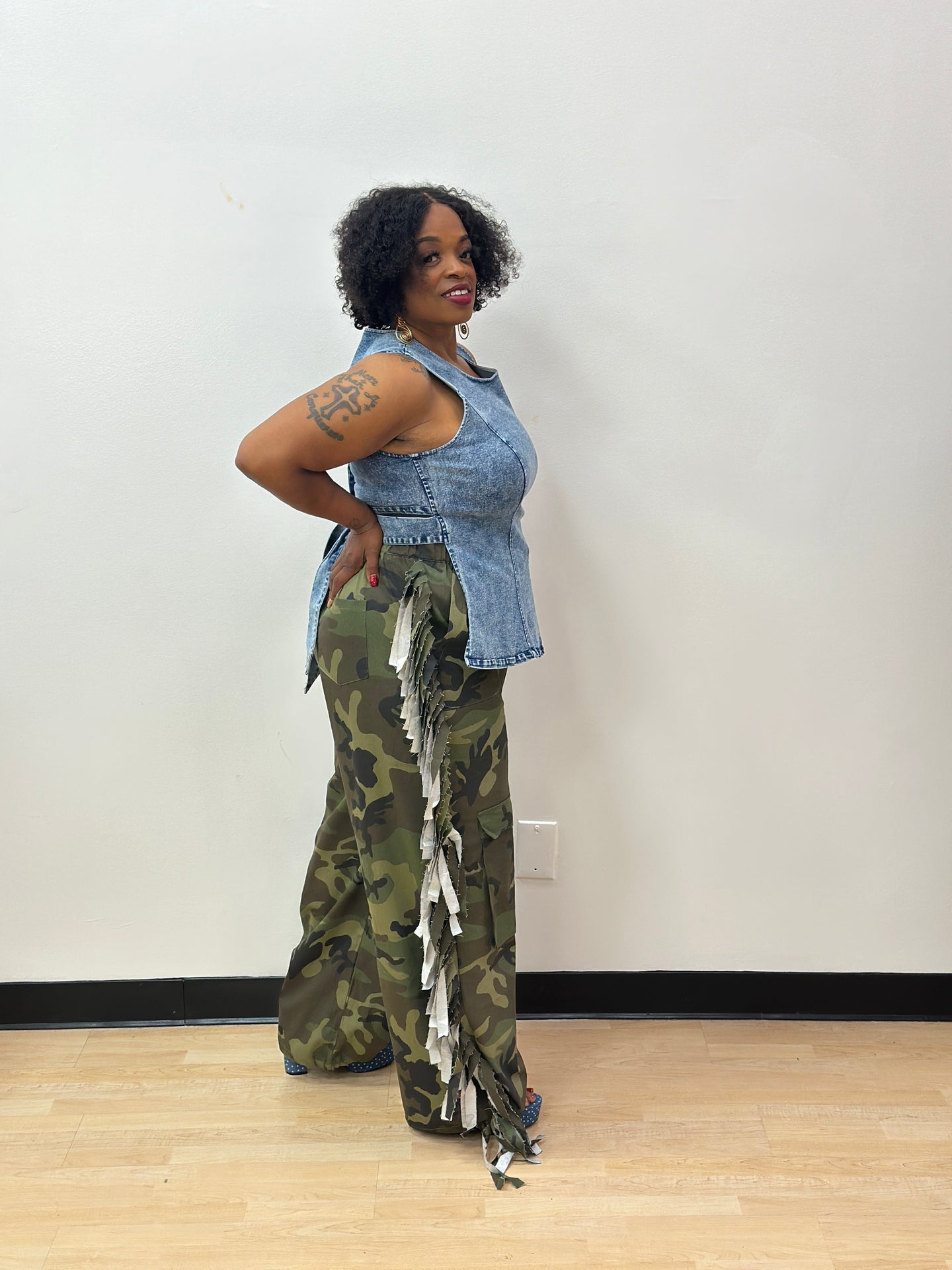 DECONSTRUCTED  CAMO PLUS PANTS